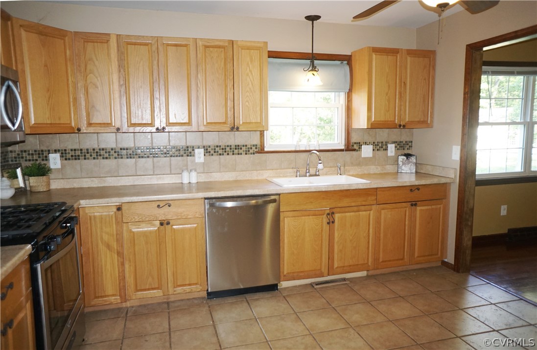 14301 Rivermont Road Chester, VA 23836 - Photo 7 of 50
