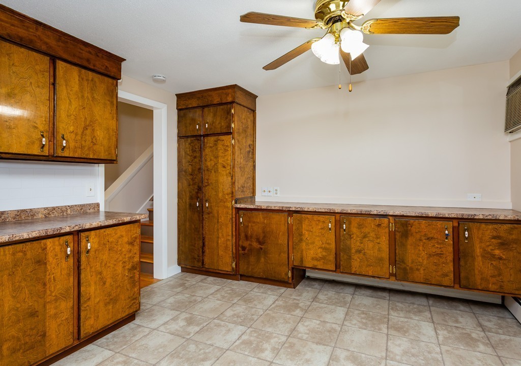 138 West Meadowview Road Holyoke, MA 01040 - Photo 12 of 30