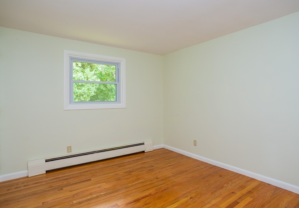 138 West Meadowview Road Holyoke, MA 01040 - Photo 15 of 30