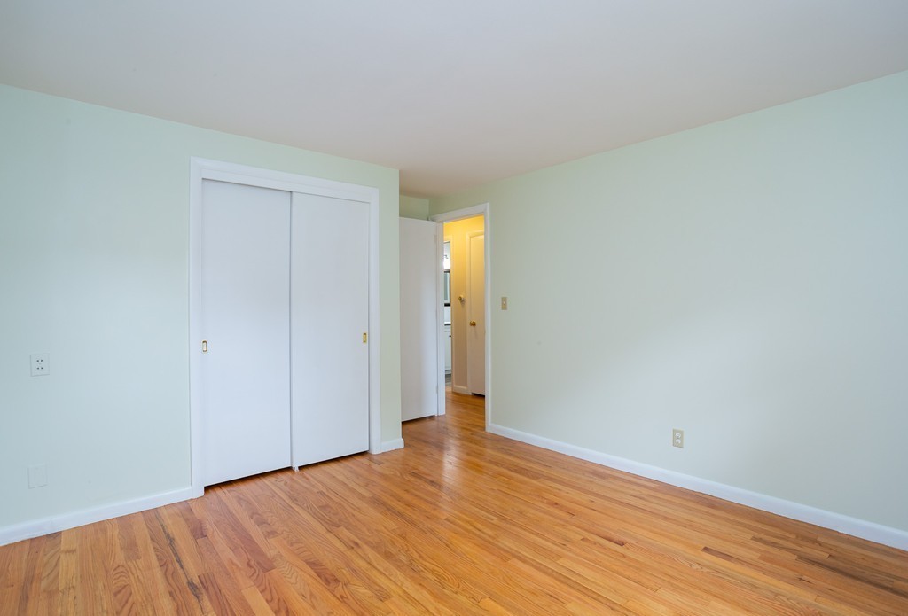 138 West Meadowview Road Holyoke, MA 01040 - Photo 17 of 30