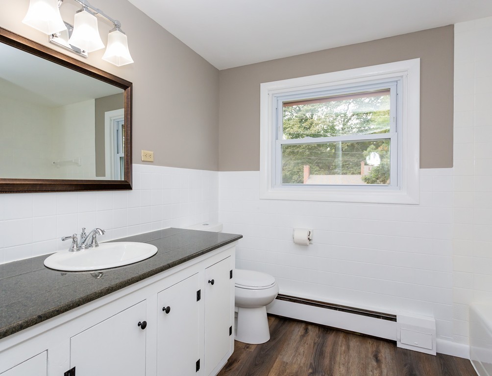 138 West Meadowview Road Holyoke, MA 01040 - Photo 20 of 30