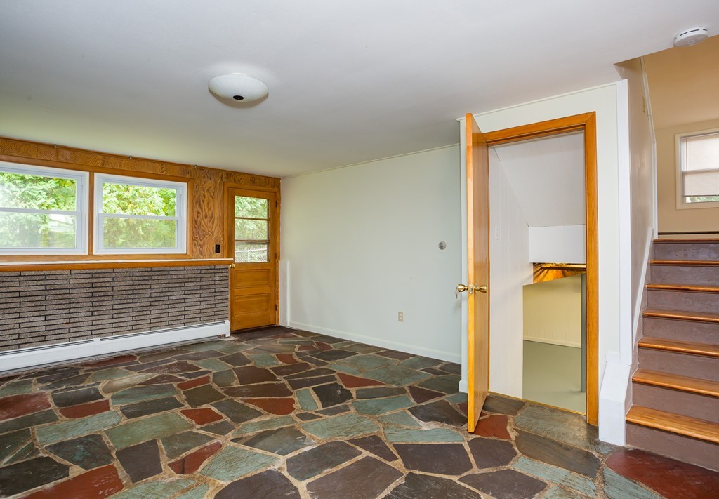 138 West Meadowview Road Holyoke, MA 01040 - Photo 26 of 30