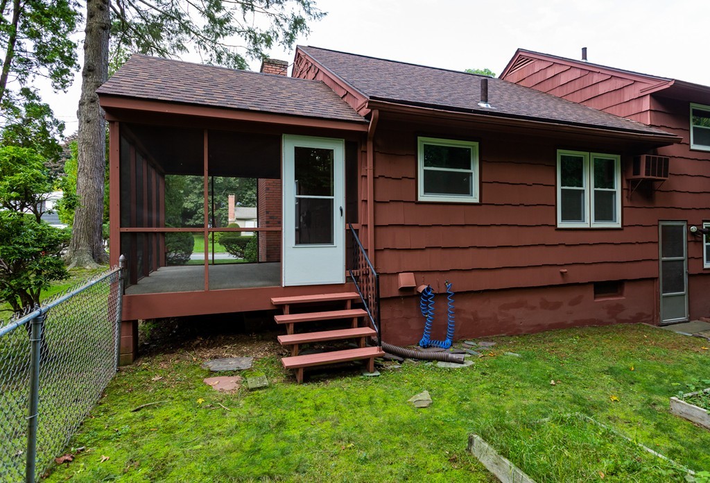 138 West Meadowview Road Holyoke, MA 01040 - Photo 29 of 30