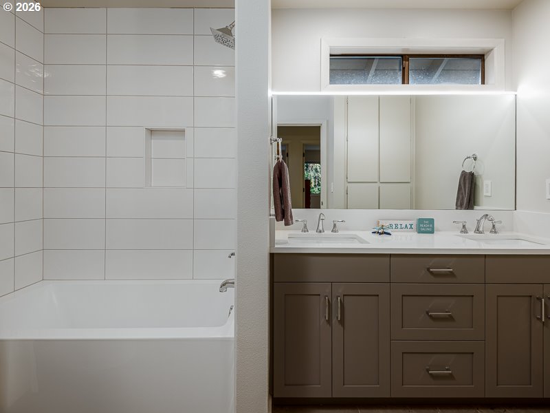 7785 Southwest Westgate Way Portland, OR 97225 - Photo 32 of 48 Bathroom