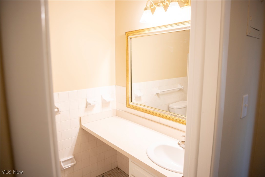 6640 Pearl Road, Unit 203 Cleveland, OH 44130 - Photo 11 of 17