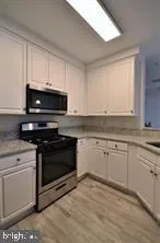 $2,700 | 7014 Metropolitan Place, Unit 303, Falls Church, VA 22043