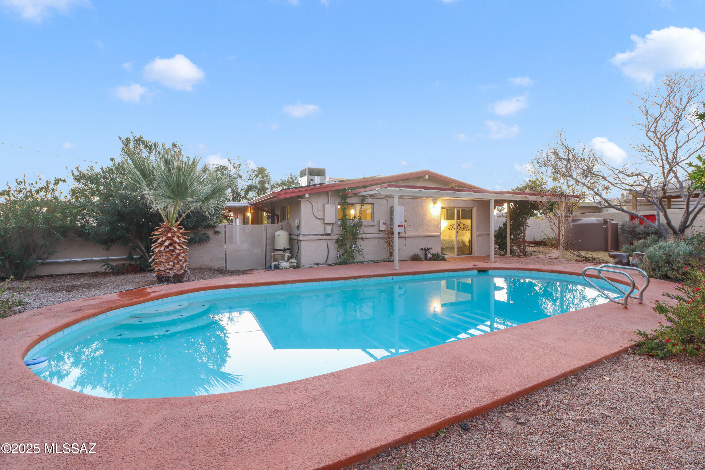 9161 East Stella Road Tucson, AZ 85730 - Photo 1 of 37 Gallery Image 1