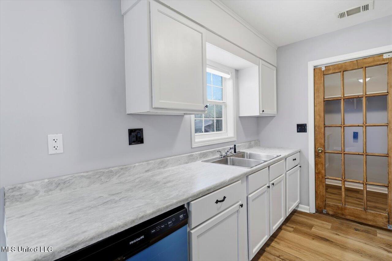 936 Jenkins Street, Unit B Pearl, MS 39208 - Photo 12 of 26 12-936 Jenkins St b _ Home Tours MS