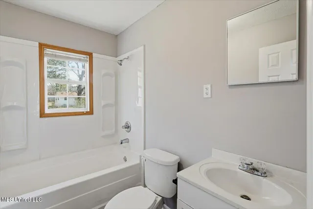 $1,600 | 936 Jenkins Street, Unit B, Pearl, MS 39208