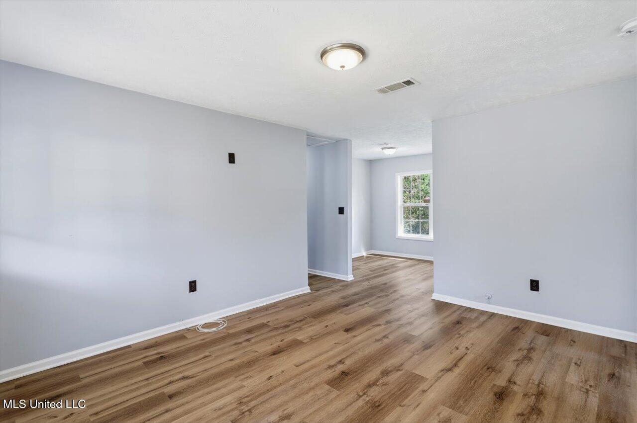 936 Jenkins Street, Unit B Pearl, MS 39208 - Photo 7 of 26 07-936 Jenkins St b _ Home Tours MS