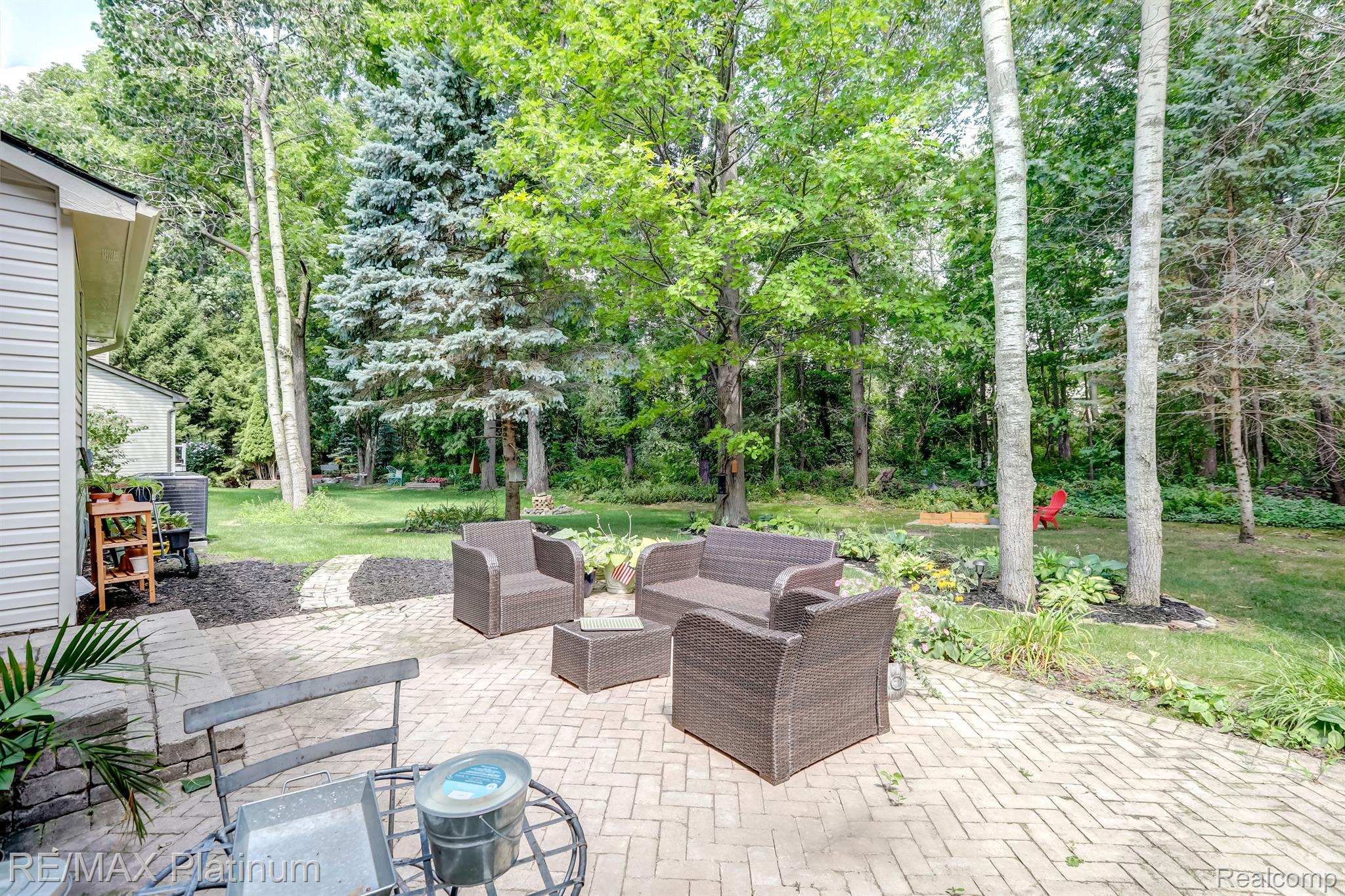 106 Chestnut Ridge Walled Lake, MI 48390 - Photo 30 of 32 Gallery Image 30