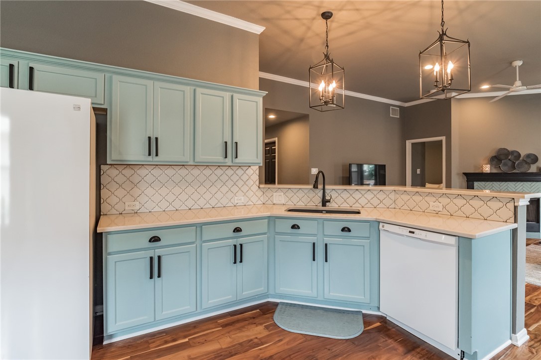 403 Rosedale Boulevard Georgetown, TX 78628 - Photo 9 of 30