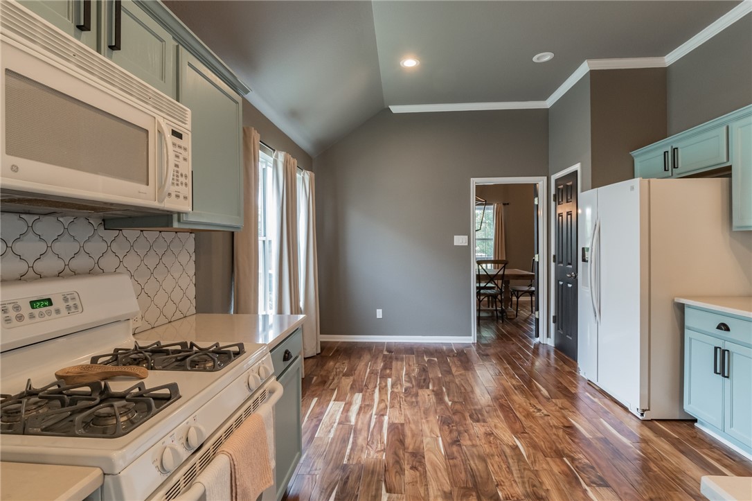 403 Rosedale Boulevard Georgetown, TX 78628 - Photo 10 of 30