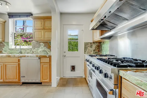 $6,800 | 2128 Ashland Avenue, Santa Monica, CA 90405