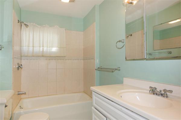 133 Eastbourne Road Newton, MA 02459 - Photo 14 of 21 Gallery Image 14