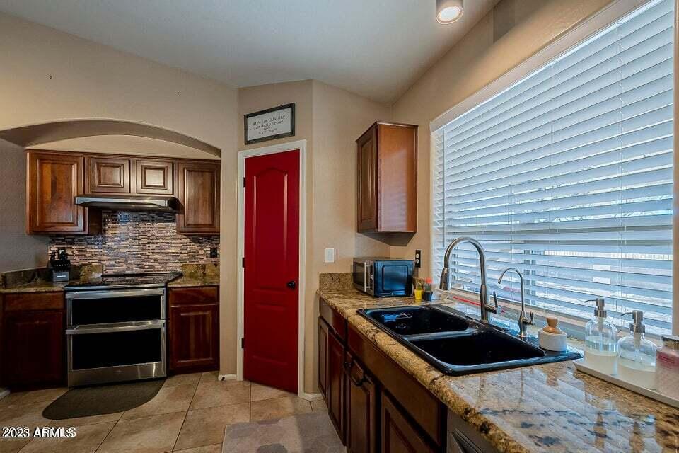 9319 West Heber Road Tolleson, AZ 85353 - Photo 10 of 14 kitchen no 3