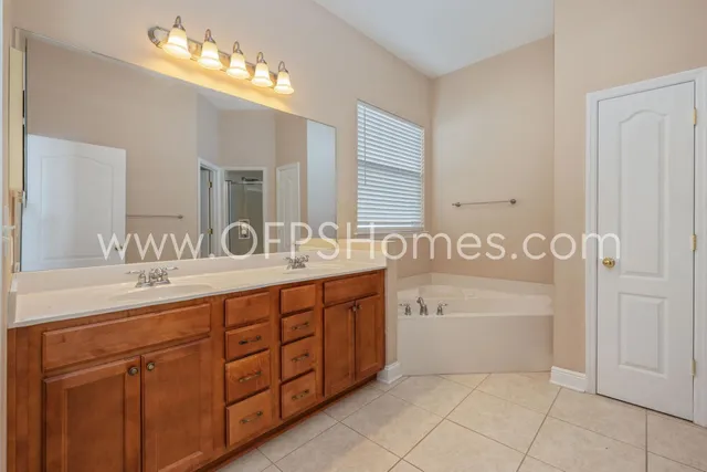 $2,300 | 1558 Venice Avenue, Fort Walton Beach, FL 32547