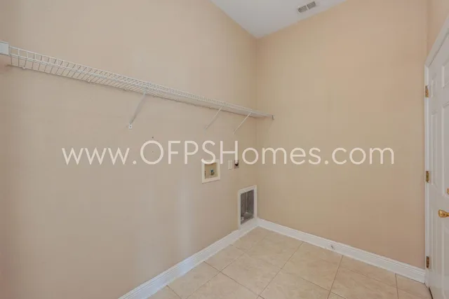 $2,300 | 1558 Venice Avenue, Fort Walton Beach, FL 32547