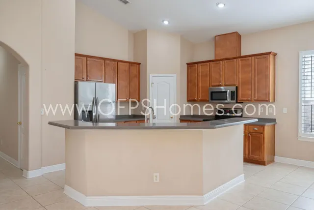 $2,300 | 1558 Venice Avenue, Fort Walton Beach, FL 32547