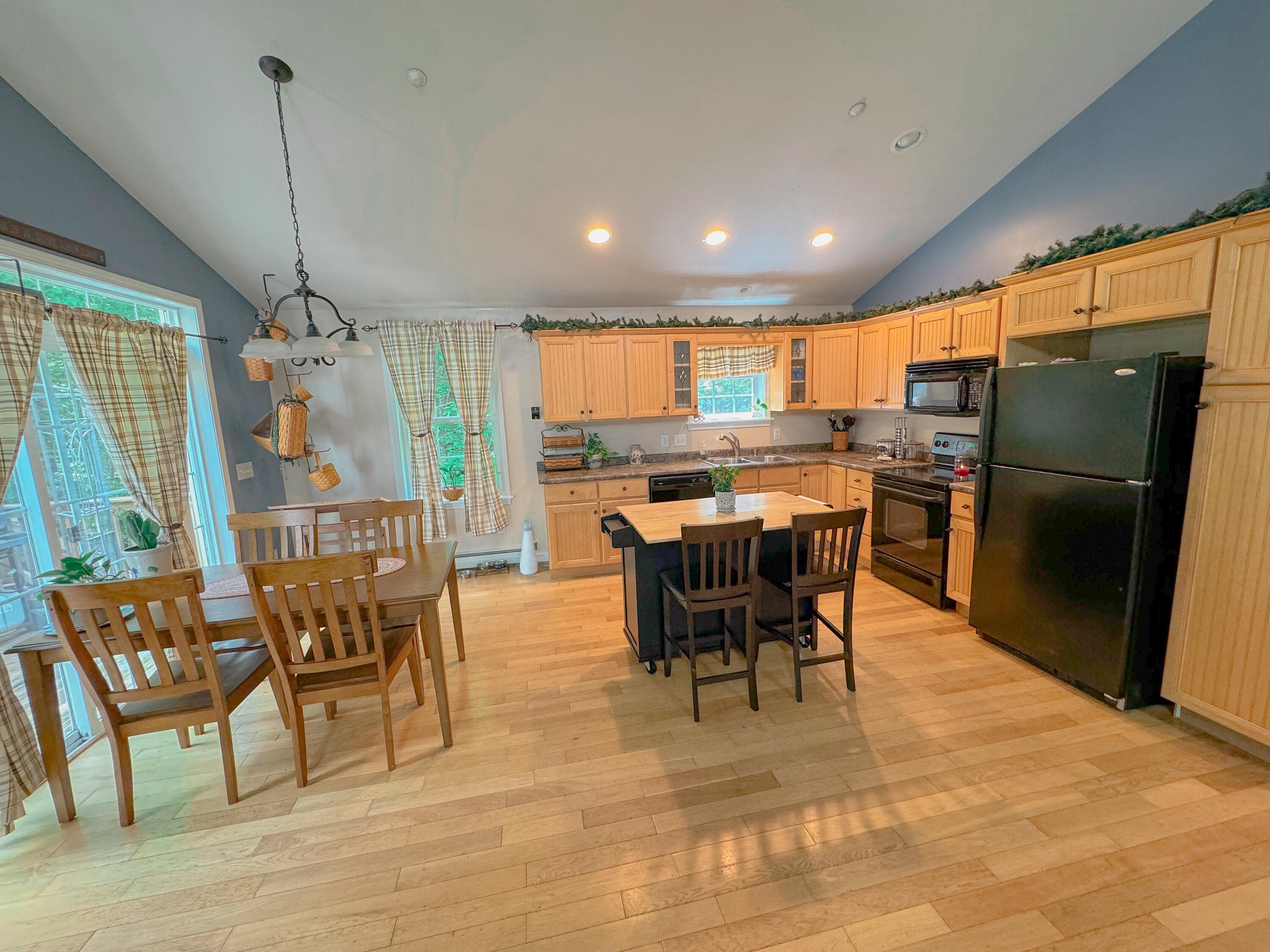 12 Doe Mdw Lane Springvale, ME 04083 - Photo 15 of 43 Main Living Area