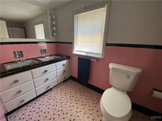 $375,000 | 103 Paris Road, New Hartford, NY 13413