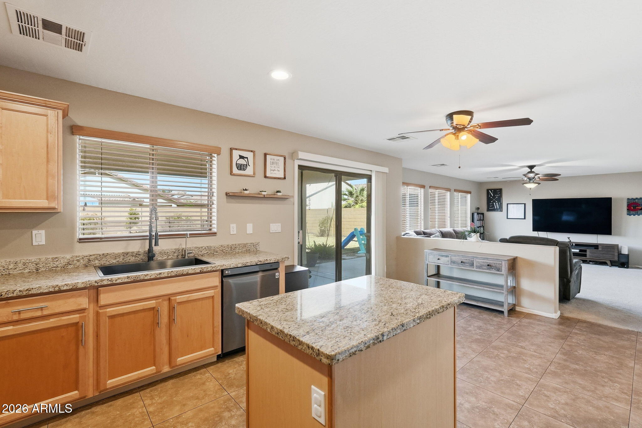 45512 West Long Way Maricopa, AZ 85139 - Photo 7 of 60 014_ListerPros