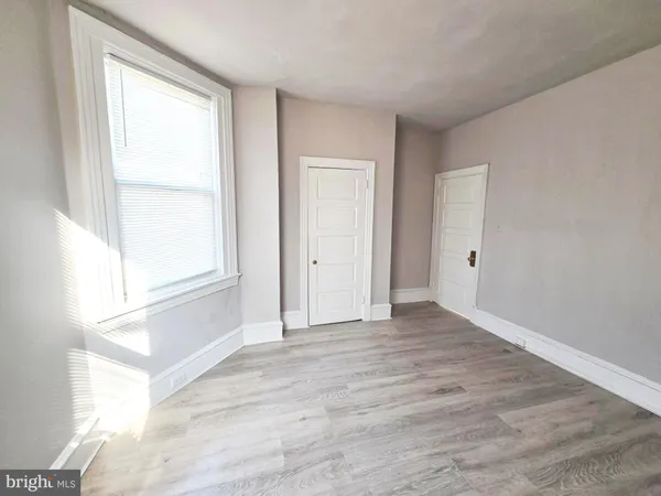 $975 | 5358 Woodland Avenue, Philadelphia, PA 19143