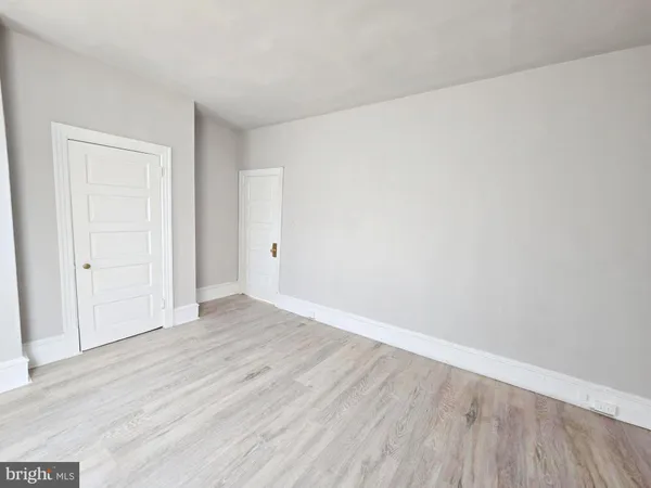 $975 | 5358 Woodland Avenue, Philadelphia, PA 19143