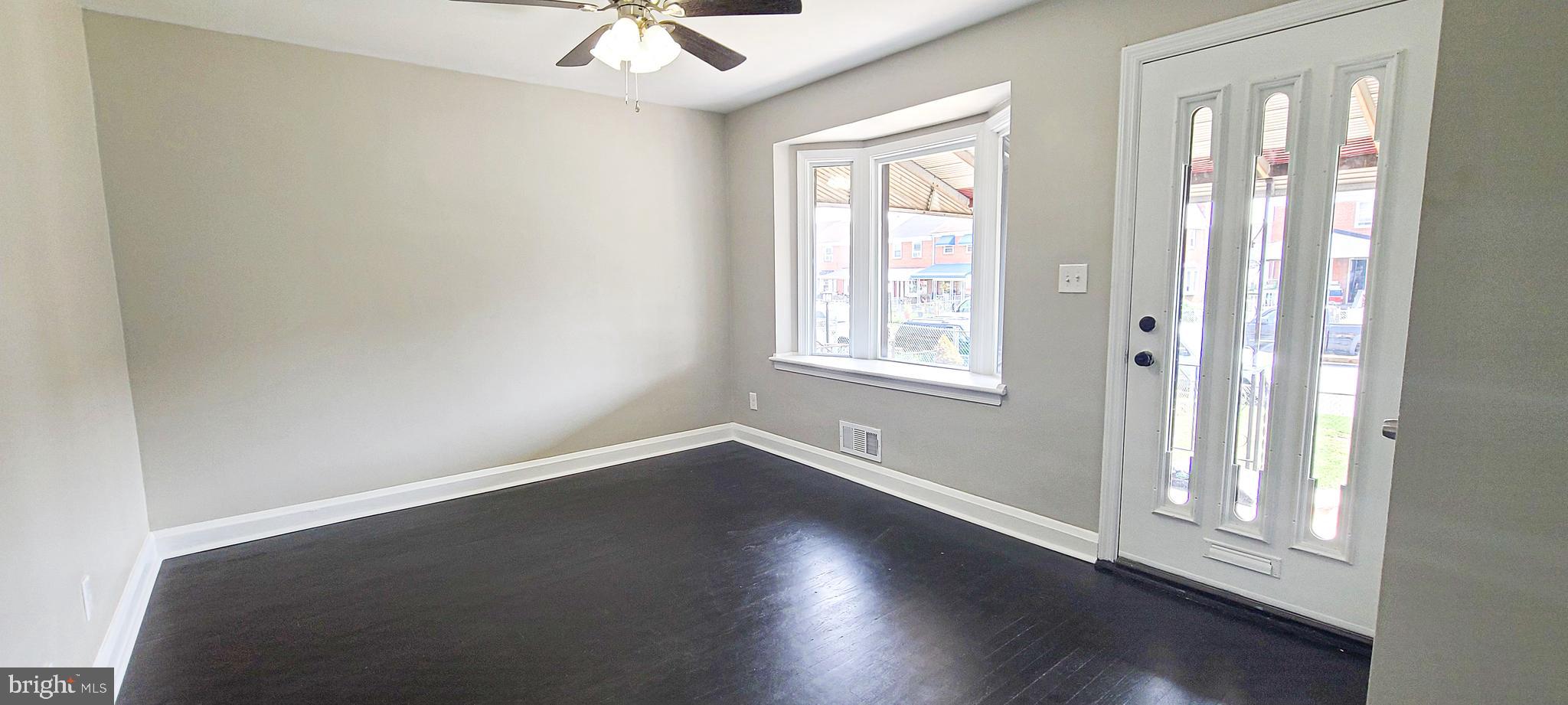 1016 Middlesex Road Baltimore, MD 21221 - Photo 3 of 17