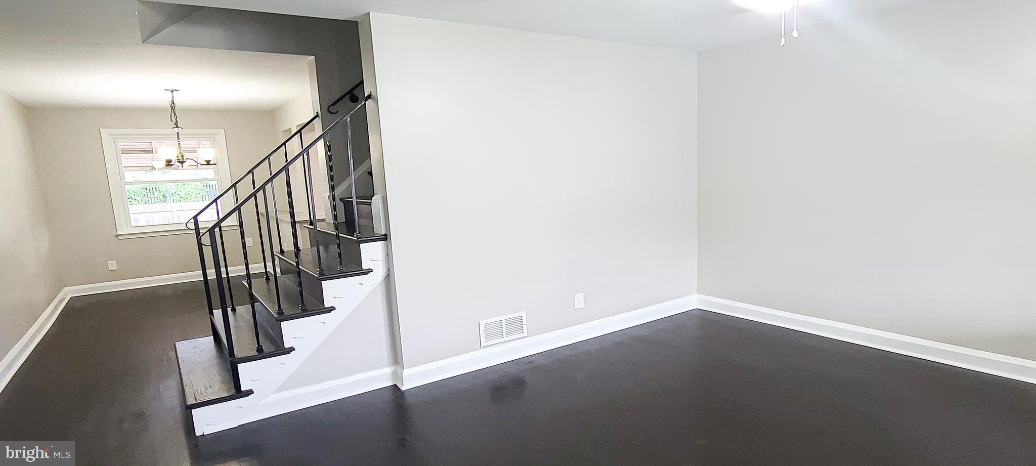 1016 Middlesex Road Baltimore, MD 21221 - Photo 4 of 17