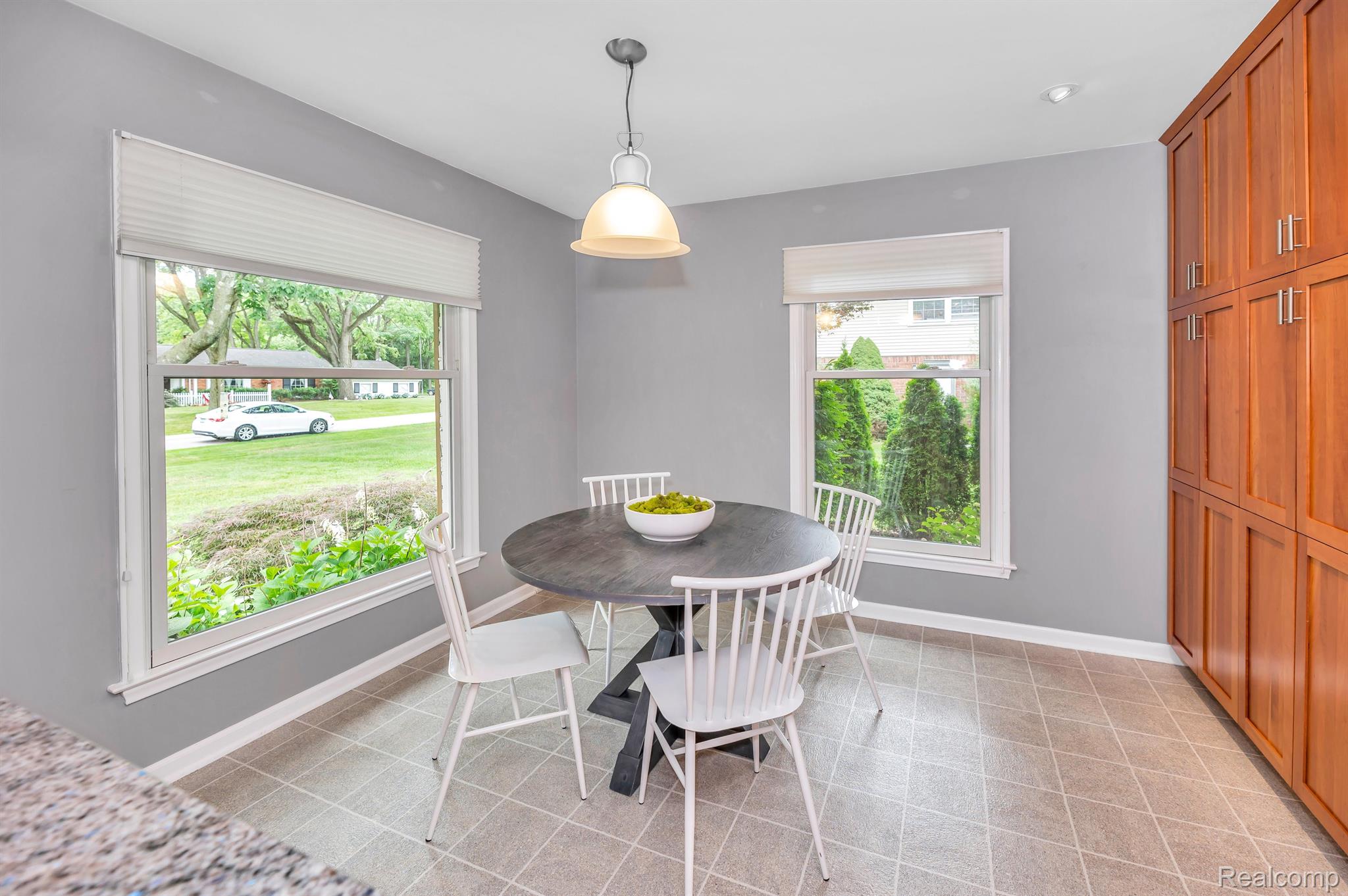 1095 Rock Spring Road Bloomfield Hills, MI 48304 - Photo 15 of 54 Gallery Image 15
