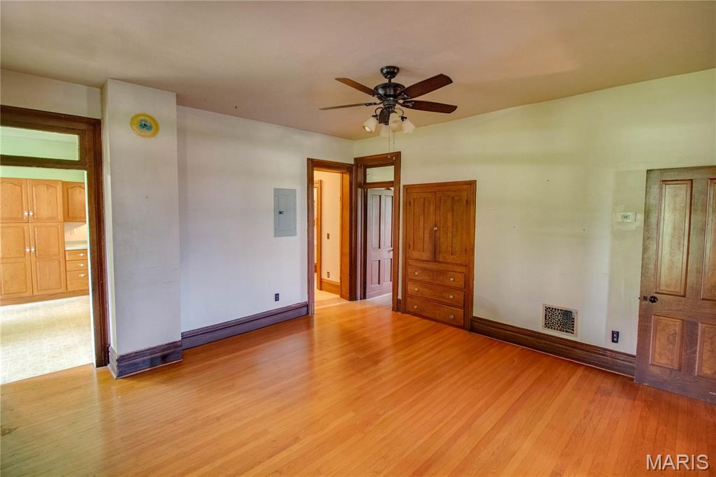 115 North Main Street Modesto, IL 62667 - Photo 9 of 57