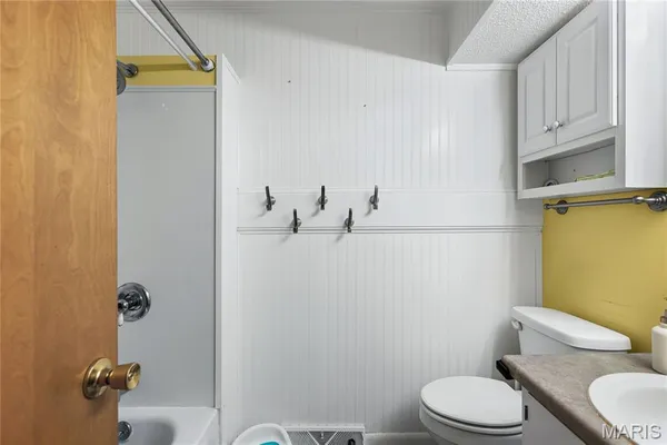 $269,900 | 1923 Donna Circle, Lebanon, MO 65536