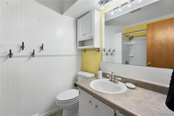 $269,900 | 1923 Donna Circle, Lebanon, MO 65536