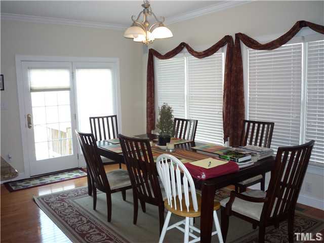 3900 Devan Oaks Way Raleigh, NC 27606 - Photo 3 of 10 Gallery Image 3