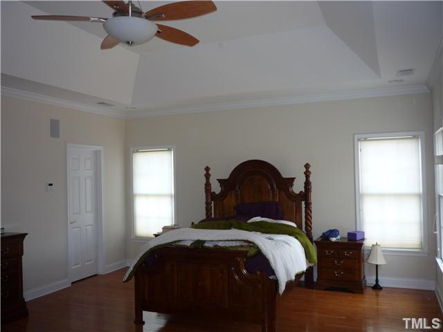 3900 Devan Oaks Way Raleigh, NC 27606 - Photo 7 of 10 Gallery Image 7