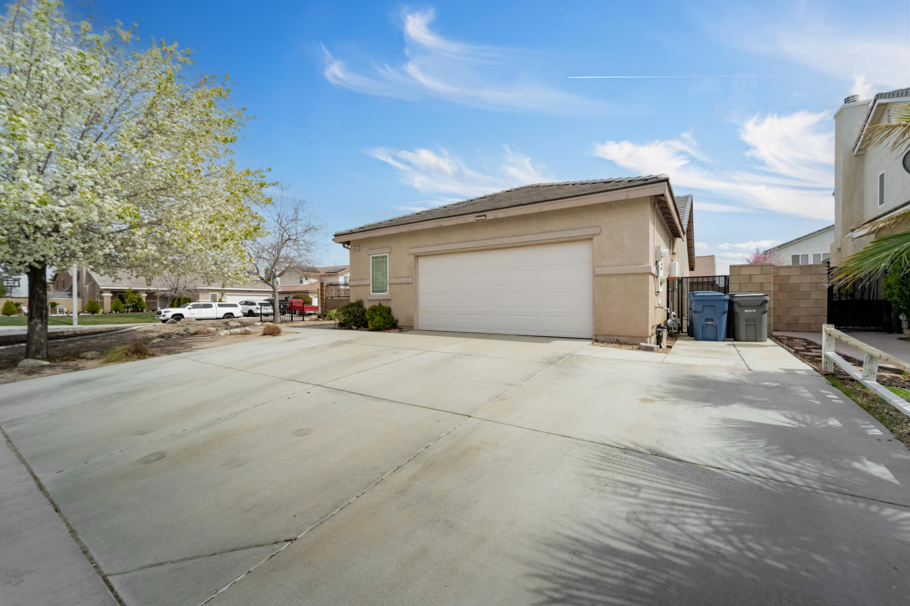 44314 Rucker Street Lancaster, CA 93535 - Photo 3 of 42 25.3.16 Rucker Street Exterior-19