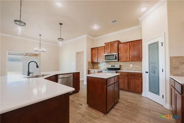 $480,000 | 1418 Four Sixes Ranch Road, Salado, TX 76571