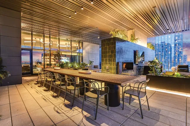 $3,622,700 | 610 Davis Street, Unit 3801, Austin, TX 78701