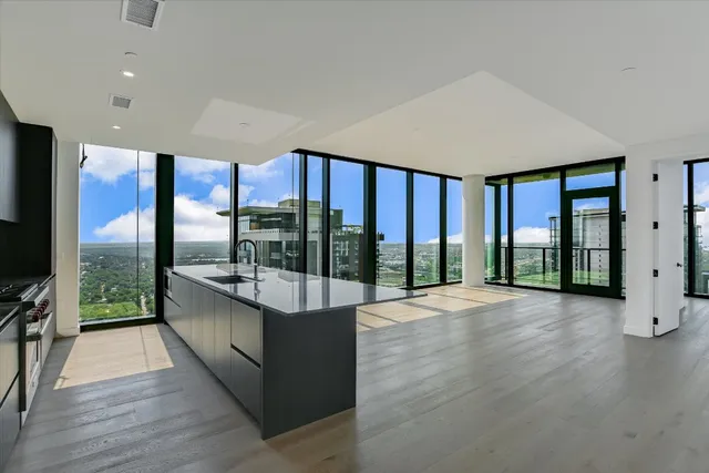 $3,622,700 | 610 Davis Street, Unit 3801, Austin, TX 78701