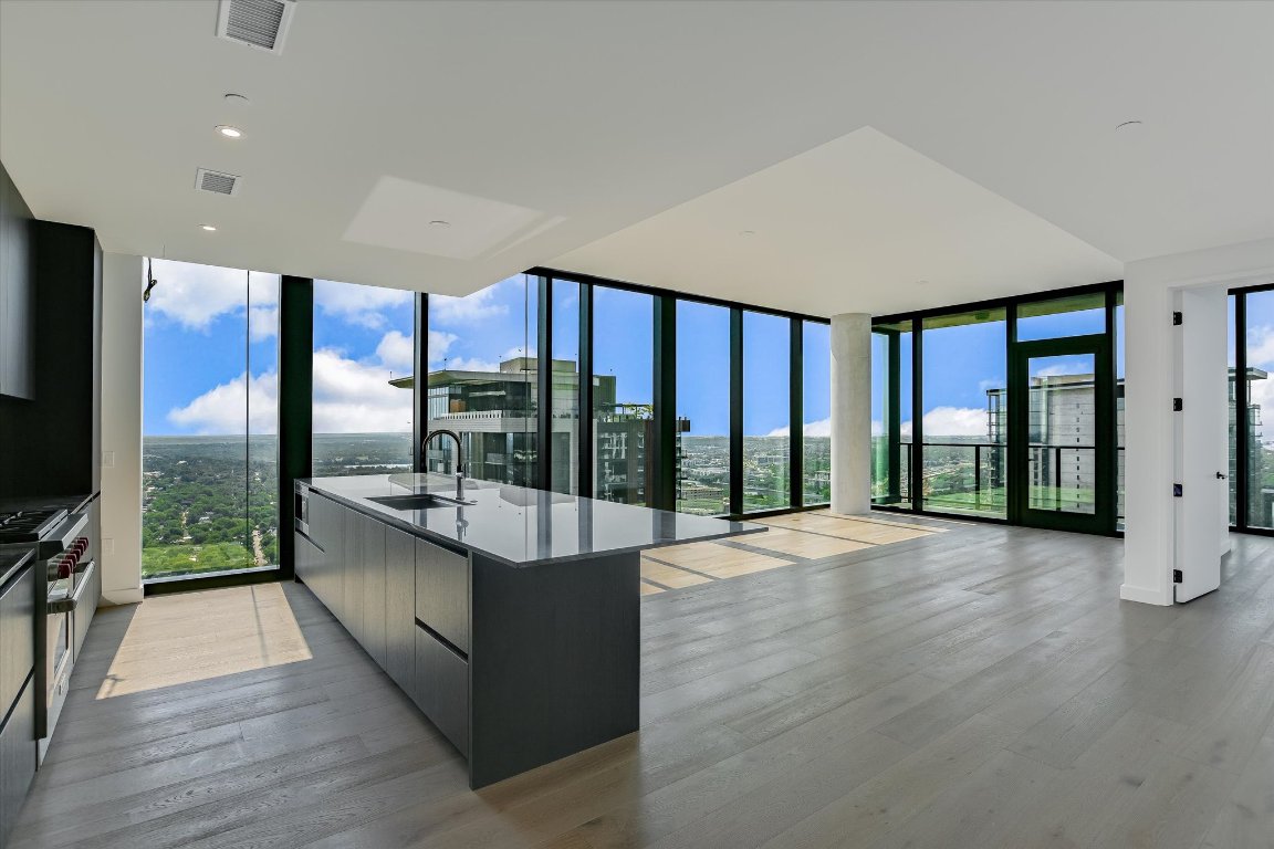 610 Davis Street, Unit 3801 Austin, TX 78701 - Photo 8 of 40