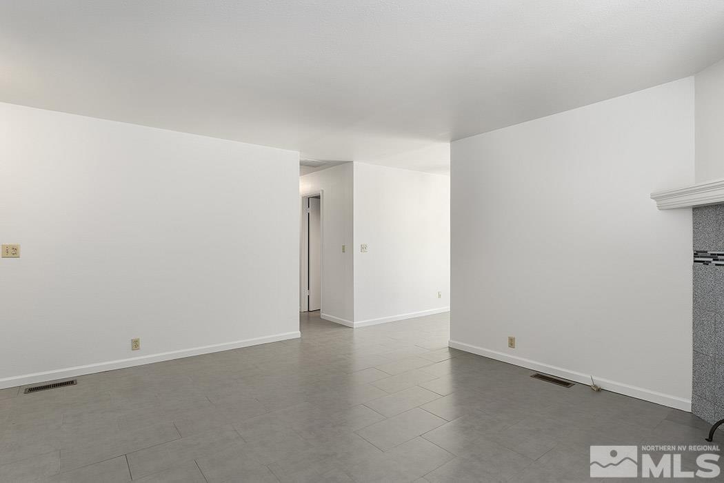 2995 Caballo Drive Reno, NV 89502 - Photo 5 of 16 Photo 5