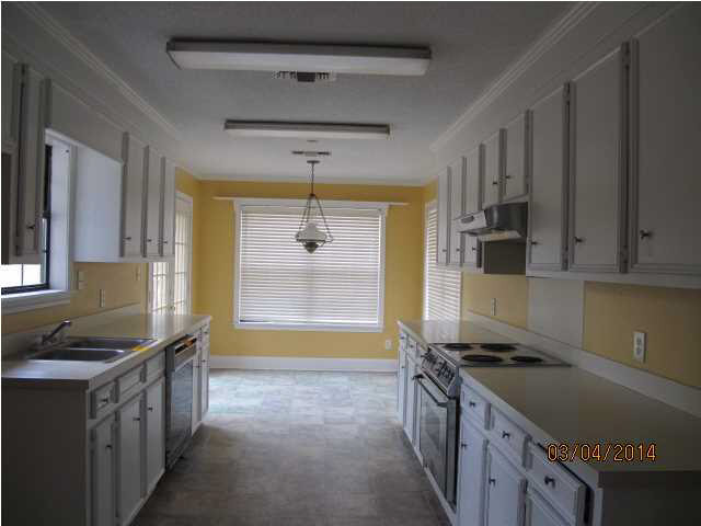 5970 Jackson Raymond Road Raymond, MS 39154 - Photo 3 of 8 Kitchen