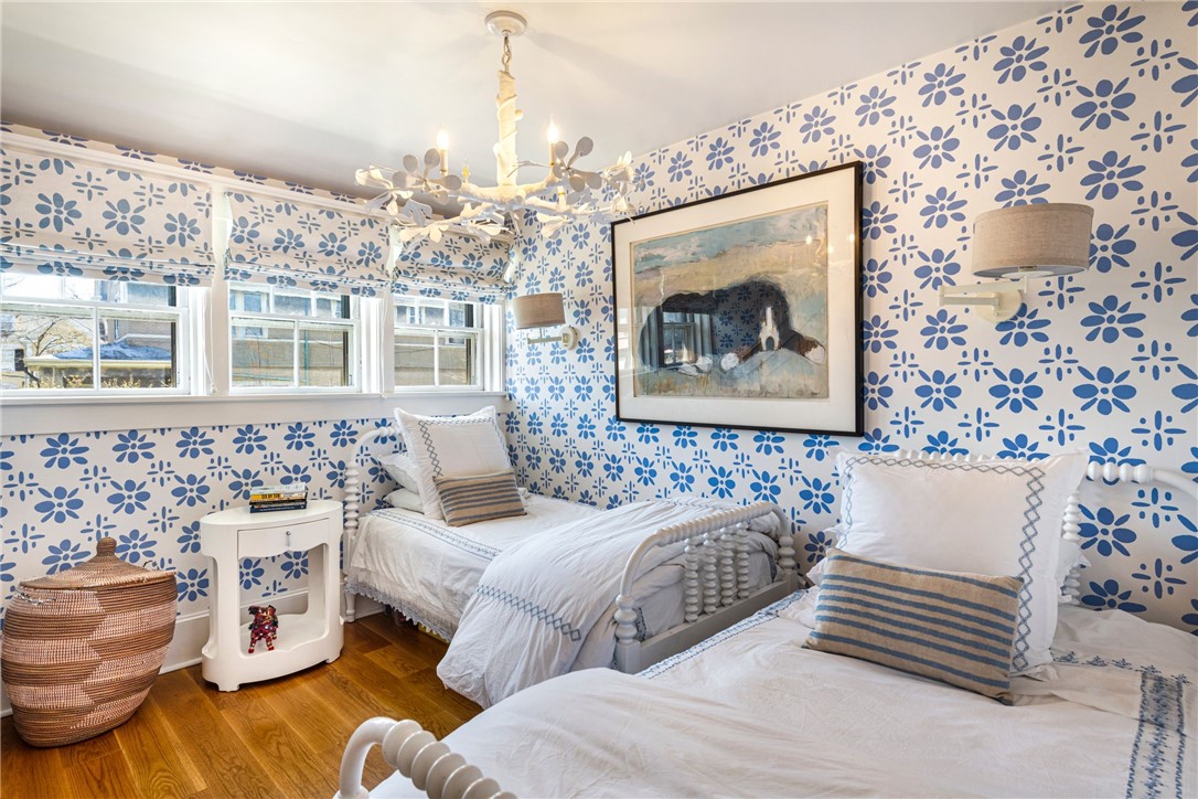 33 Everett Street Newport, RI 02840 - Photo 19 of 44 Guest bedroom 2