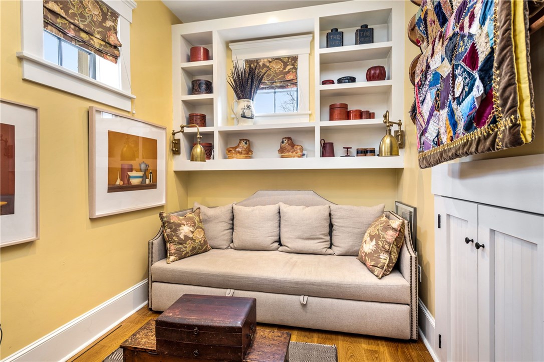 33 Everett Street Newport, RI 02840 - Photo 28 of 44 Den off entry hall