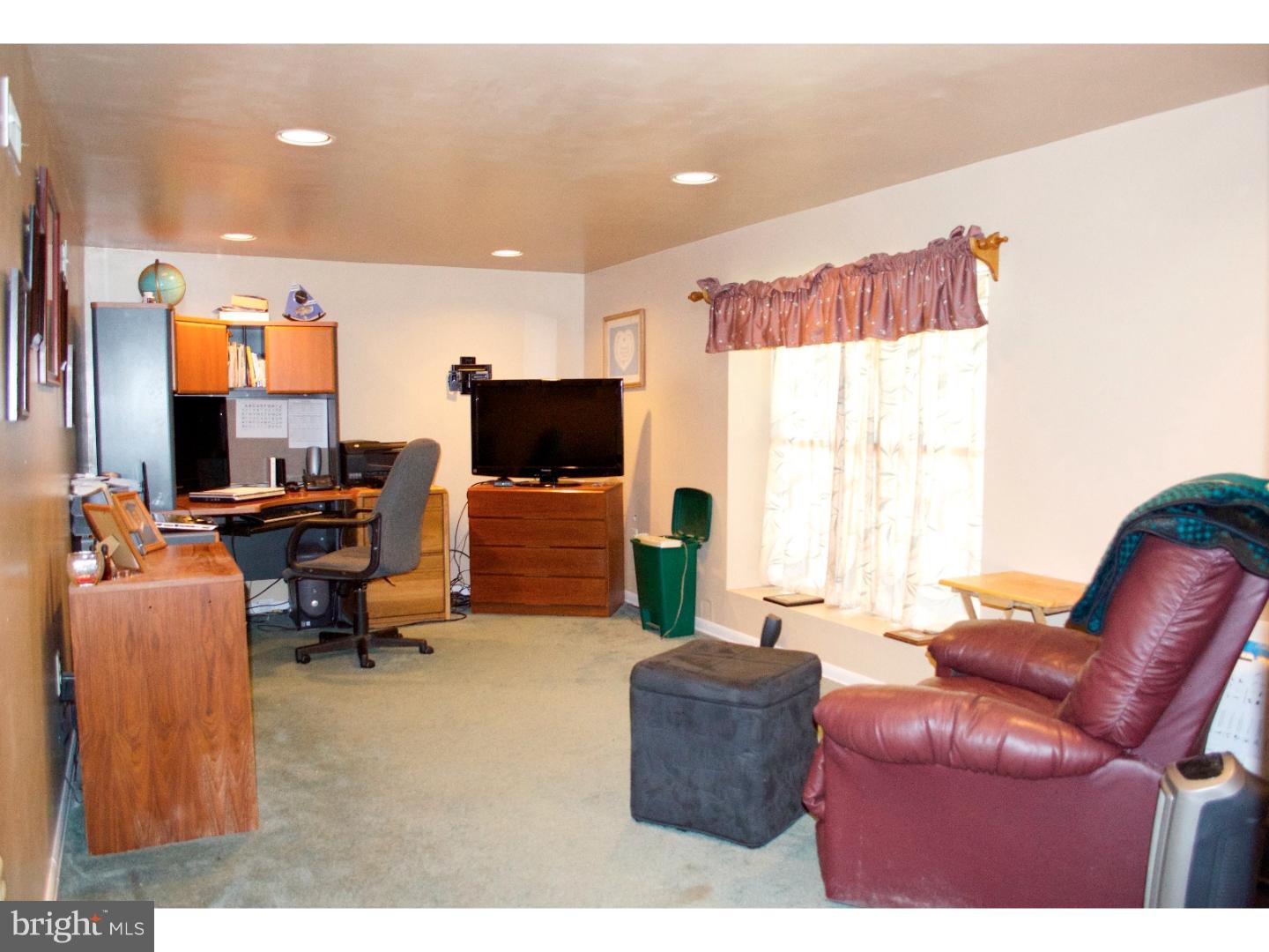 111 Twining Road Lansdale, PA 19446 - Photo 14 of 23 Office / Study