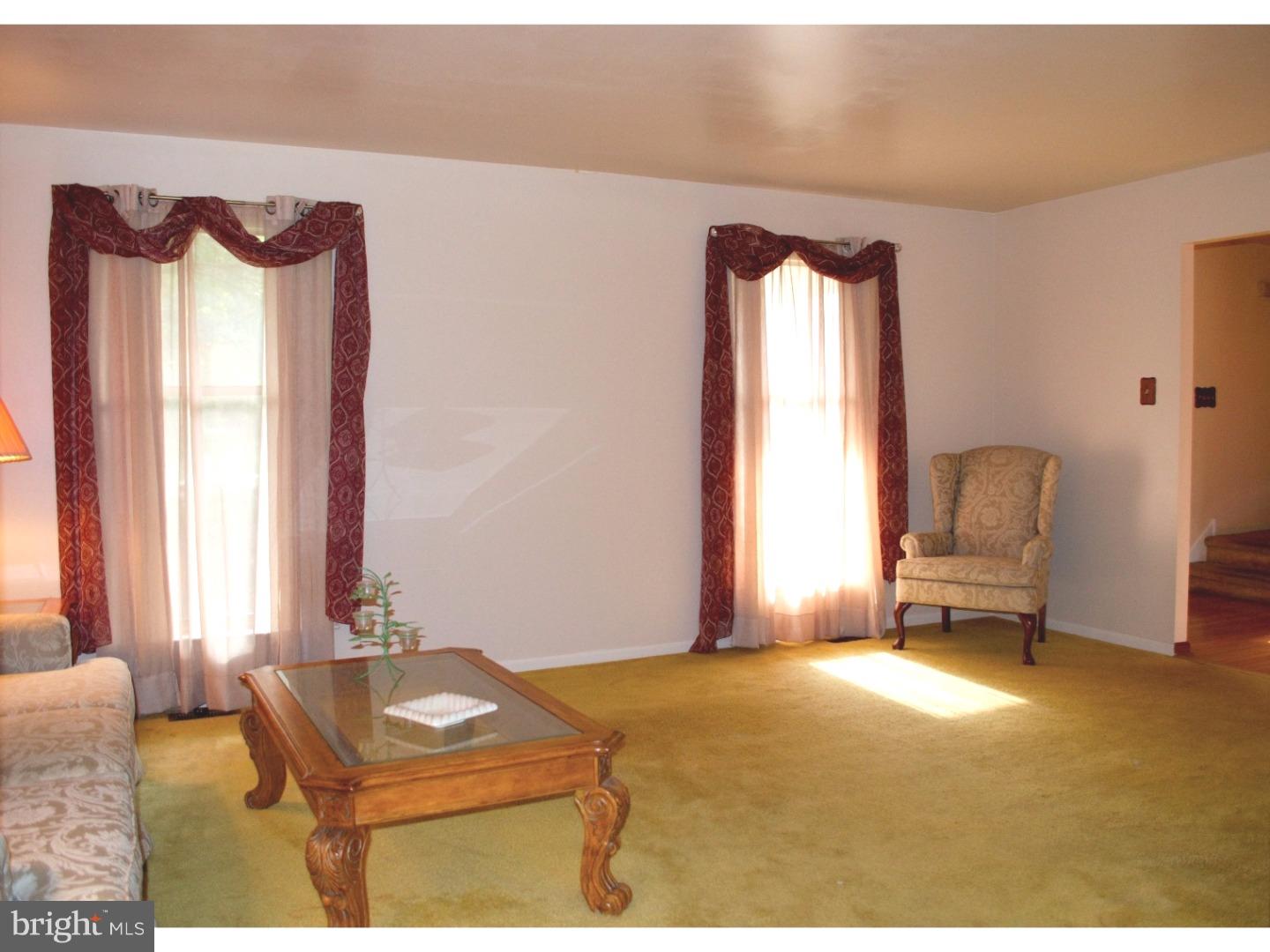 111 Twining Road Lansdale, PA 19446 - Photo 4 of 23 Living Room