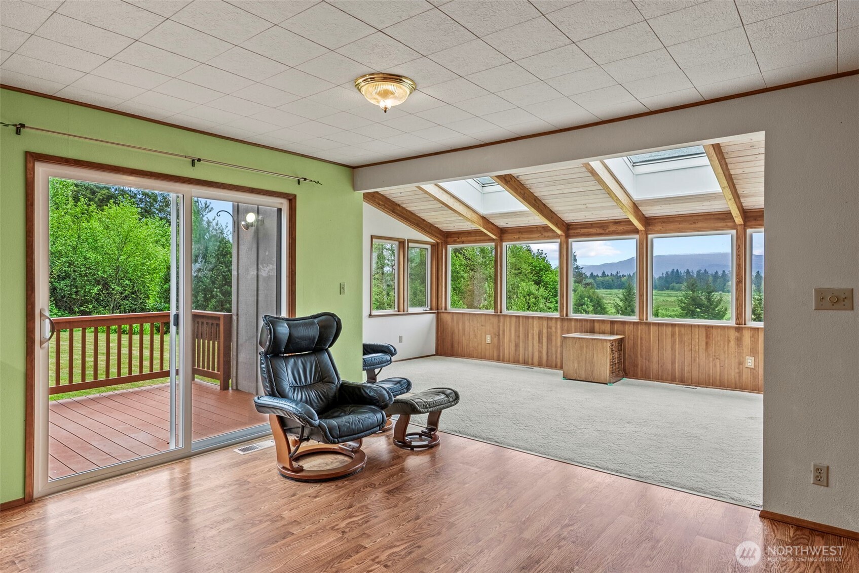 1086 Highway 4 Cathlamet, WA 98612 - Photo 18 of 40