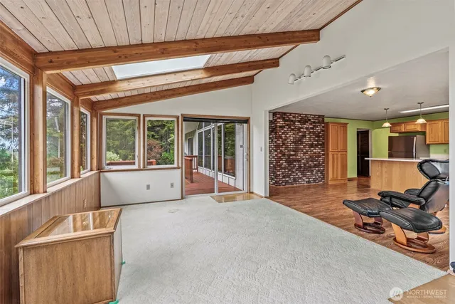 $495,000 | 1086 Highway 4, Cathlamet, WA 98612