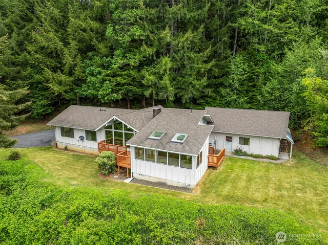 $495,000 | 1086 Highway 4, Cathlamet, WA 98612